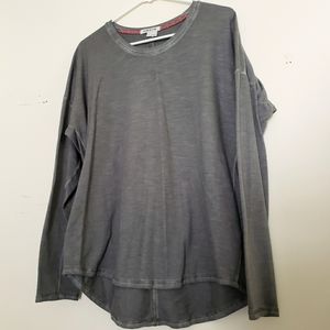 Soft, fall campfire shirt 🍁 Orvis Long-sleeved Gray Acid-wash Relaxed Fit